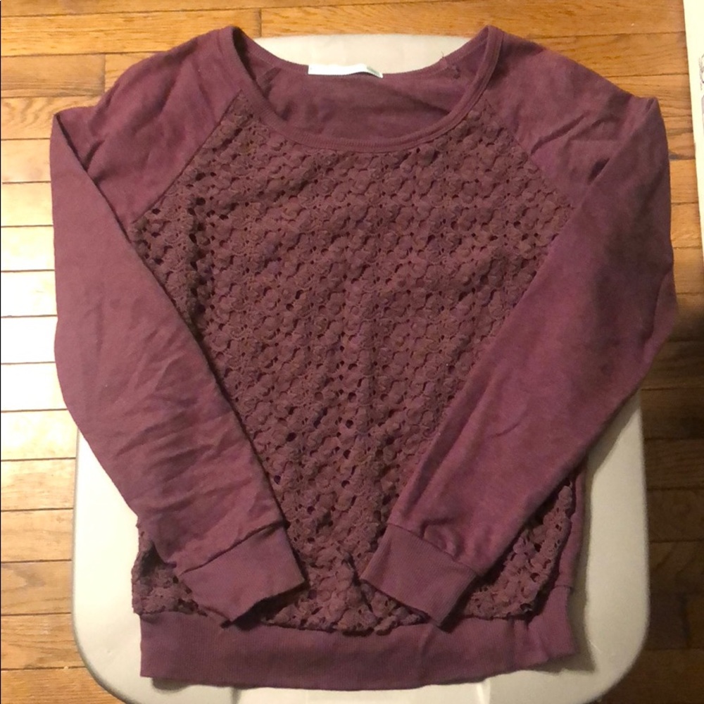 Long sleeve blouse with crochet on front